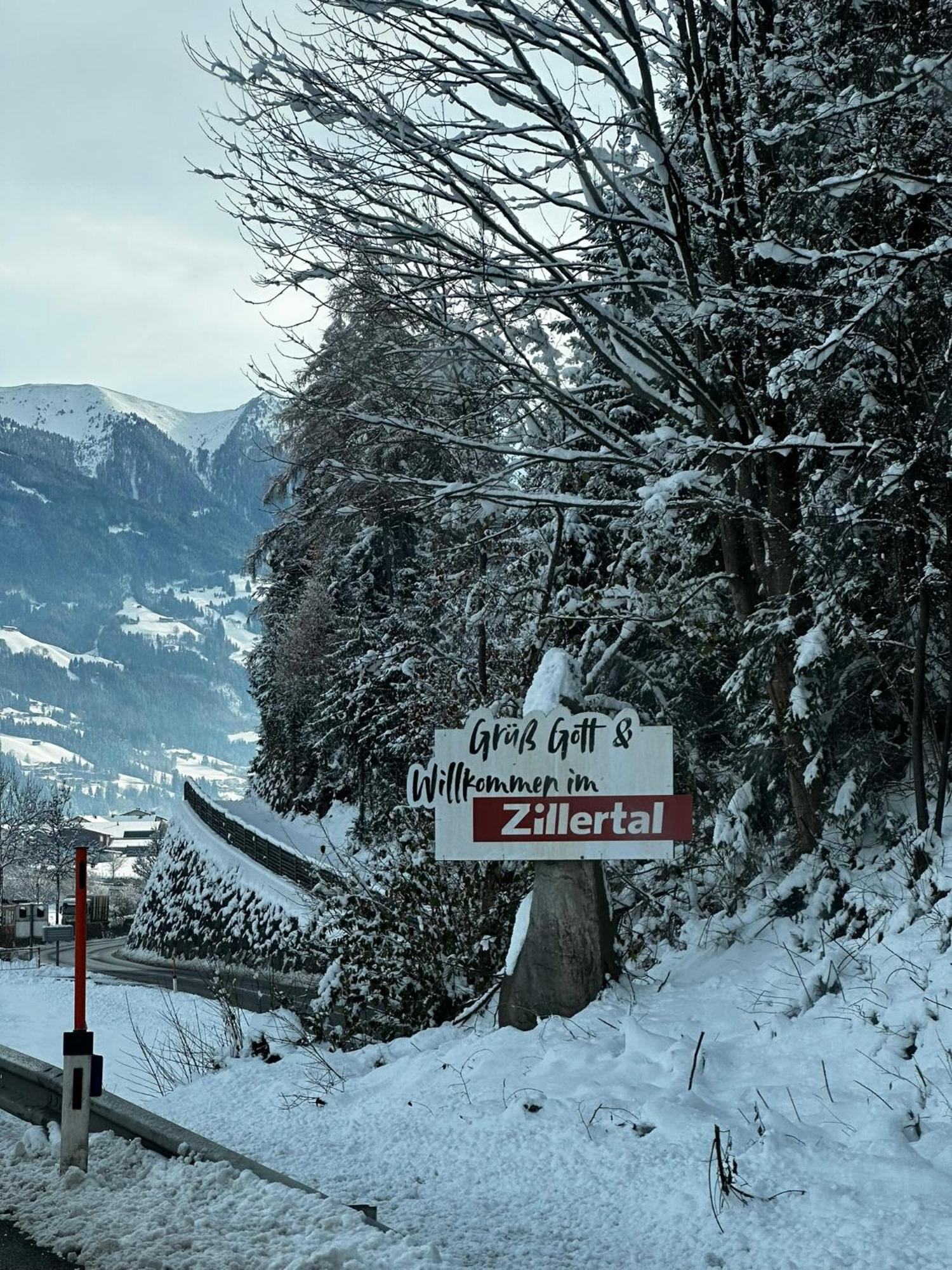 Hotel Cafe-Zillertal Strass im Zillertal Eksteriør bilde